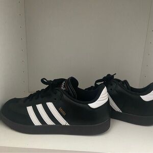 Adidas Sambas (Youth) 3 1/2
